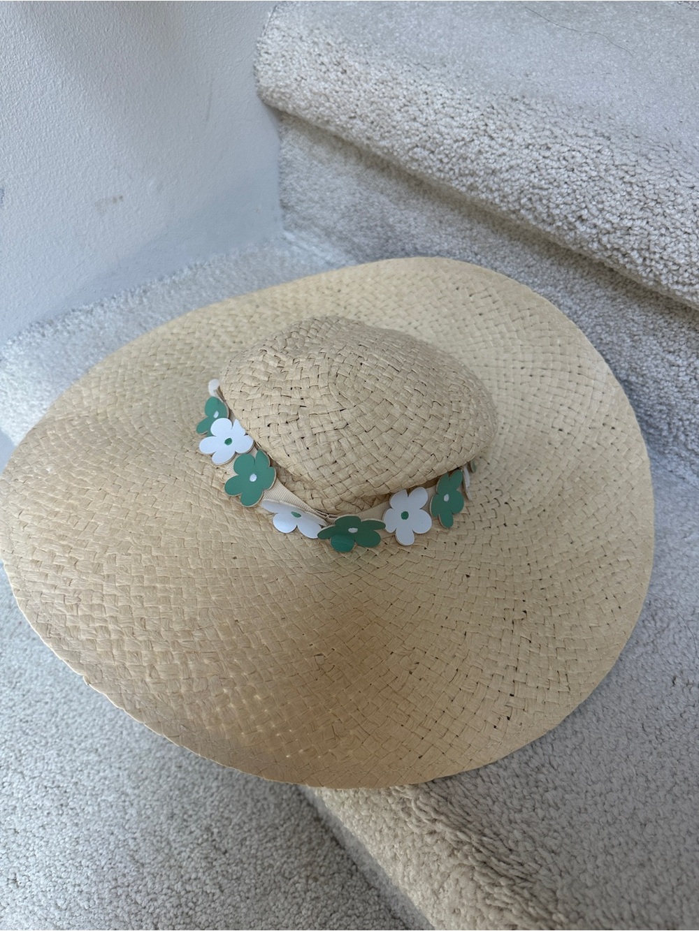 Janie and Jack Straw Sun Hat with Green and White Floral Band Size 12-24 months
